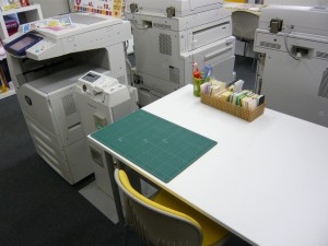 P1010681 便利な作業テーブル